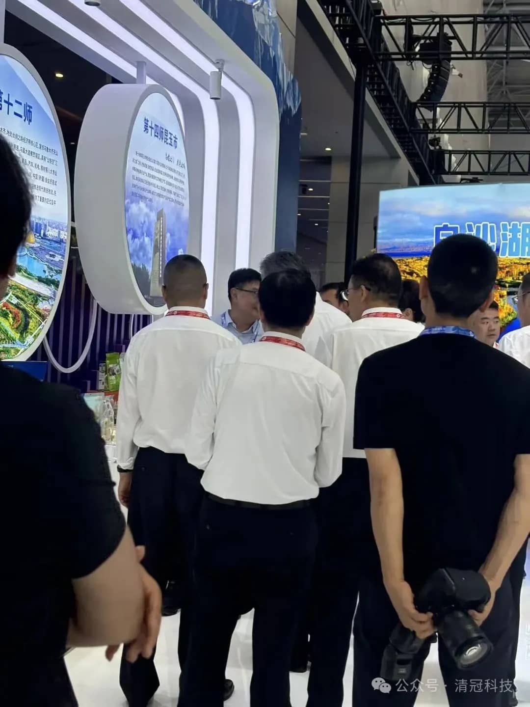 亚博会直击｜清冠硬核气凝胶，亮相兵团展位成焦点